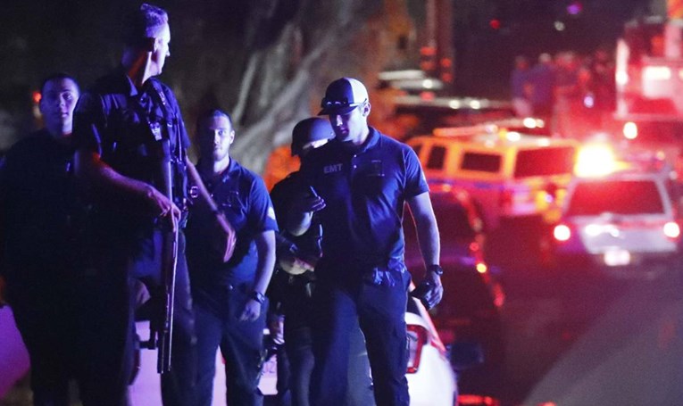U domu napadača iz Kalifornije pronađeni ekstremistički materijali